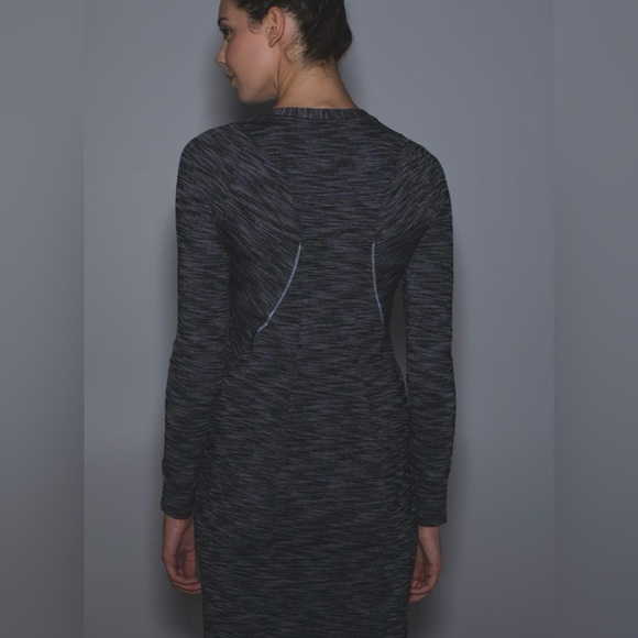 Lululemon &go Where-To Dress *Long Sleeve Size 6
Heathered Black - Picture 6 of 13